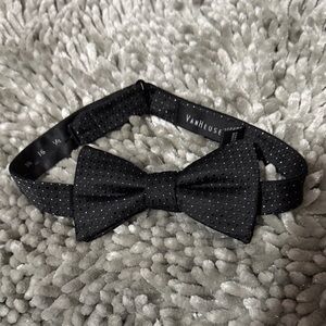 Van Heusen Charcoal Bow Tie with Dot Pattern